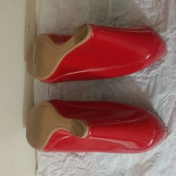 PRADA patent leather peep toe bow wedges. Worn 2x. - Picture 6 of 8